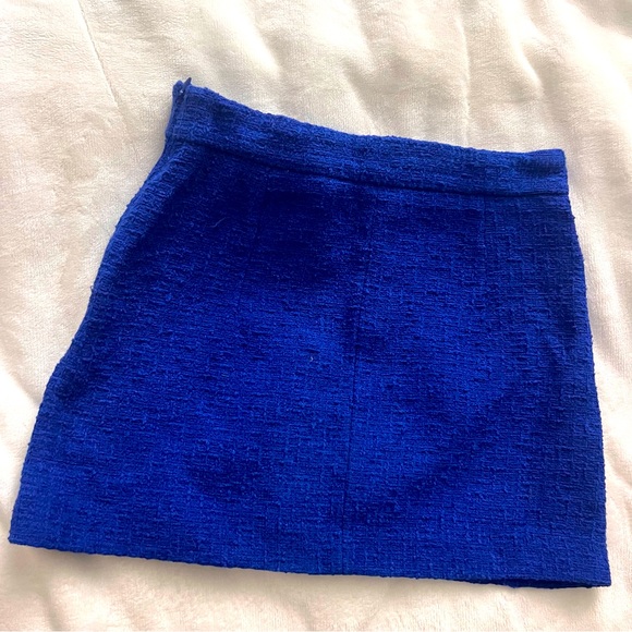 ZARA TEXTURED MINI SKIRT MEDIUM BUT RUN LIKE SMALL LIKE NEW - Picture 5 of 7